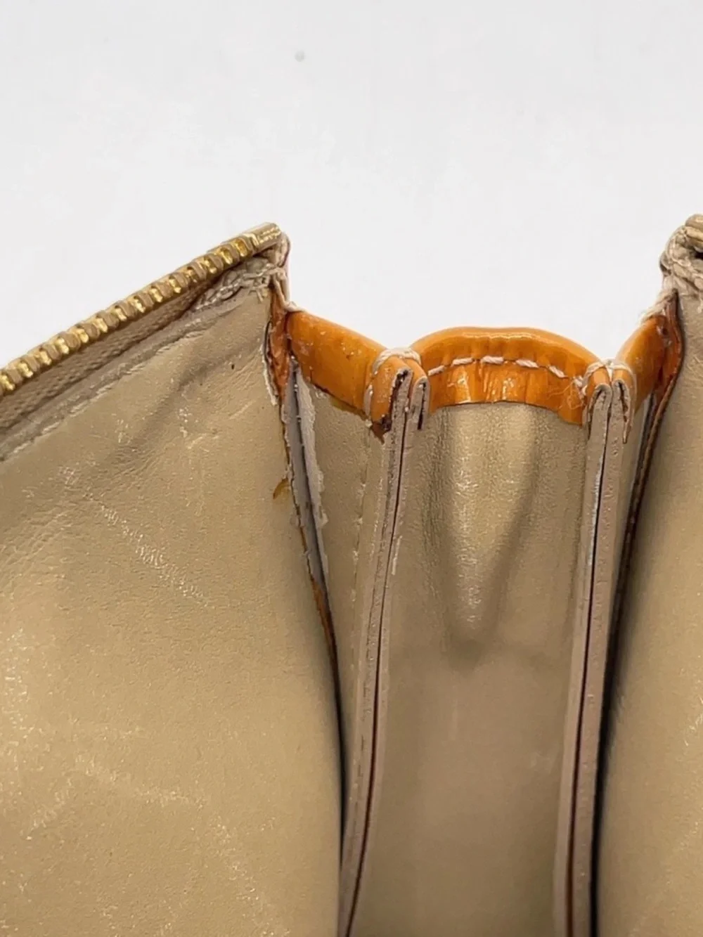 Auth Louis Vuitton Vernis Yellow Lexington Pouch Handbag W/ Box